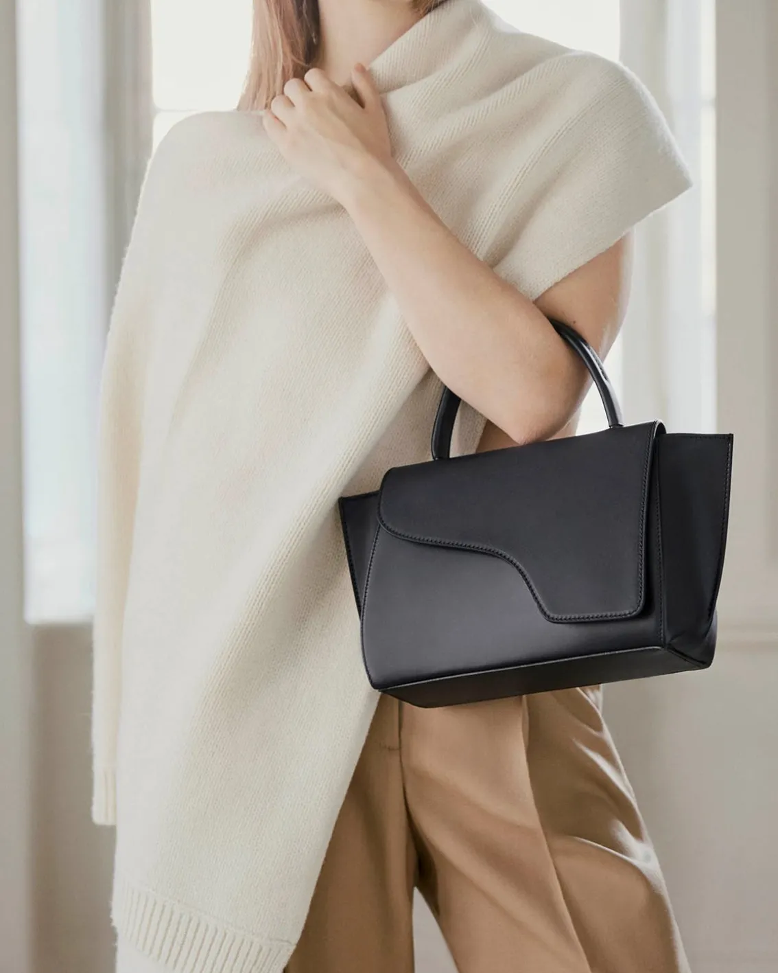 ATP Atelier Arezzo Handbag Black