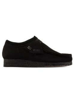Clarks Wallabee. D Black Suede