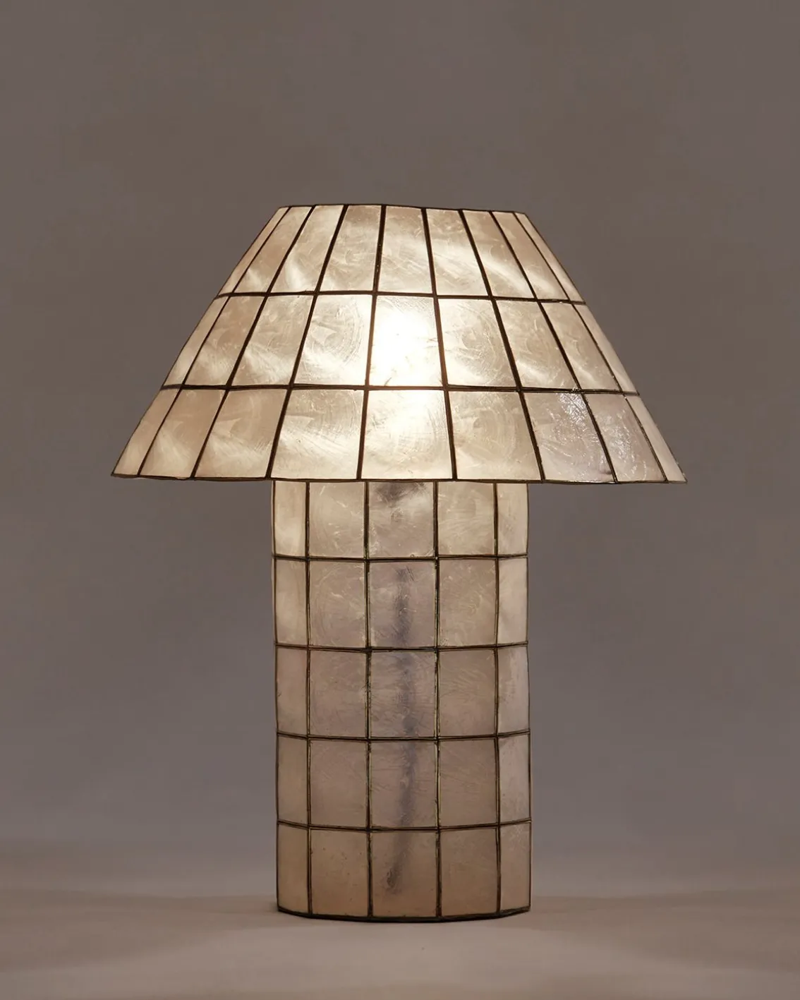 Dusty Deco Cornelia Table Lamp Capiz Shell/Brass