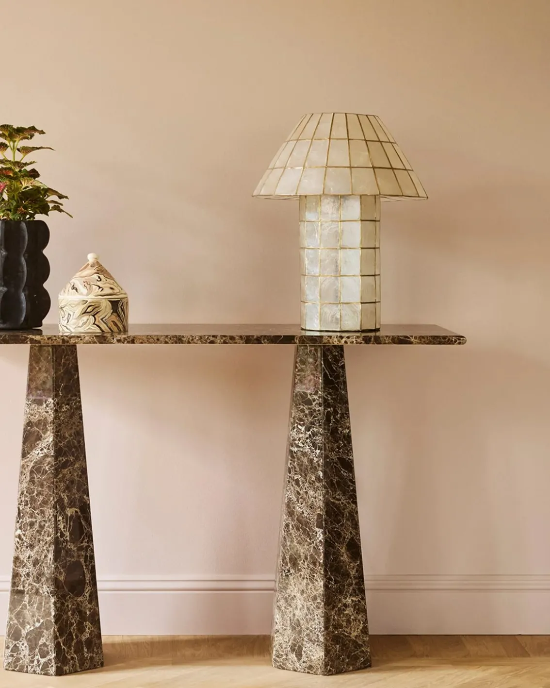 Dusty Deco Cornelia Table Lamp Capiz Shell/Brass