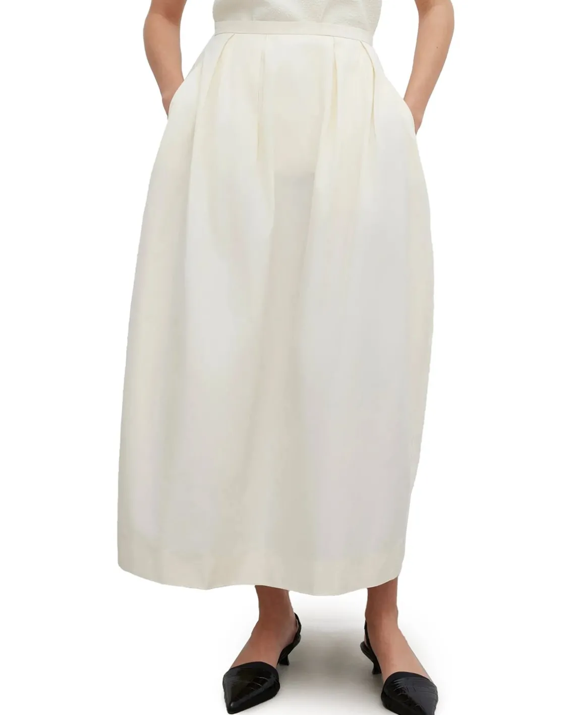 House of Dagmar Curved Pleated Skirt Cream White