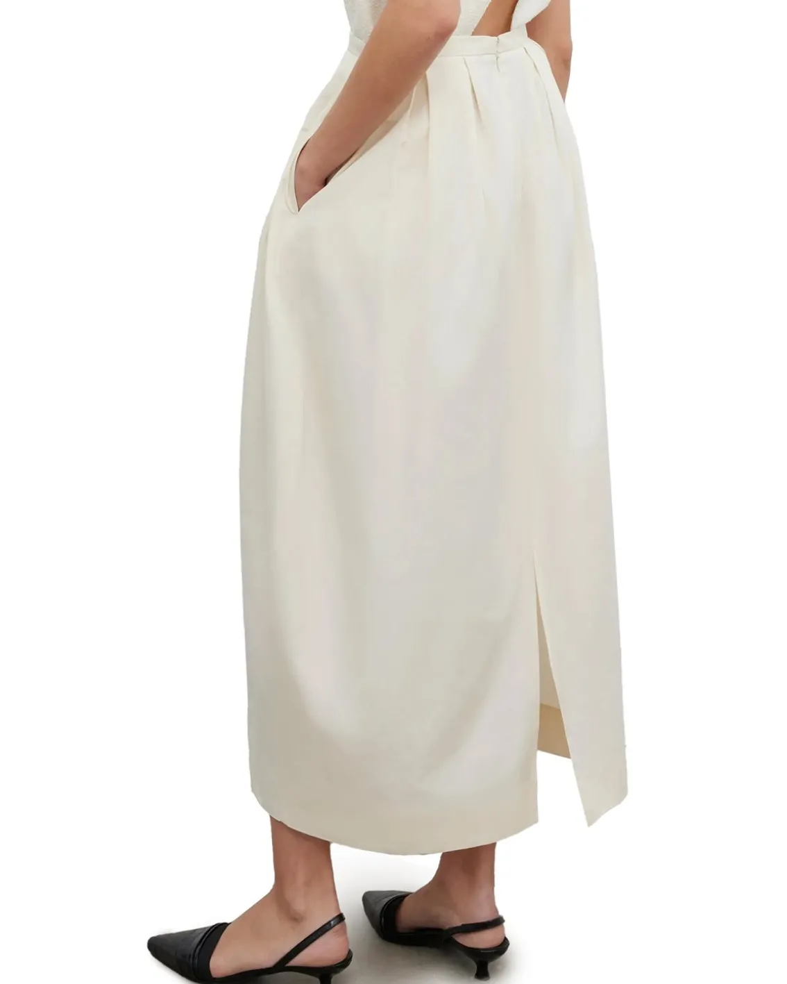 House of Dagmar Curved Pleated Skirt Cream White