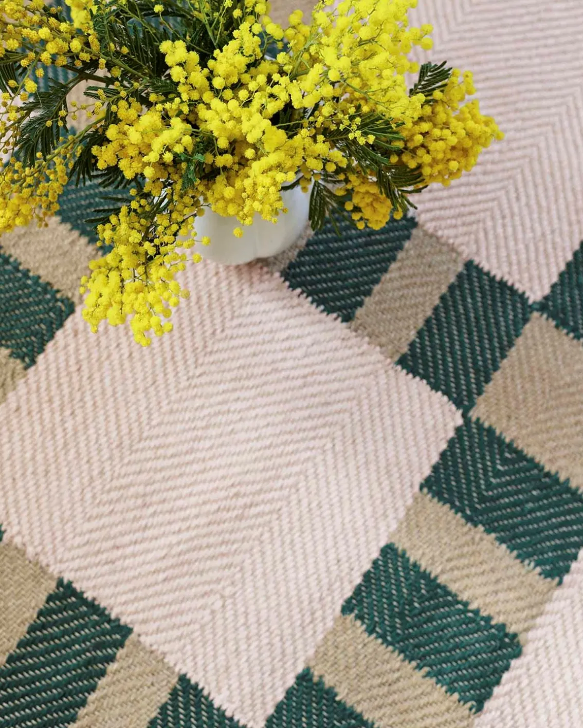 Layered Evelina Kroon Korean Chives Jute Rug
