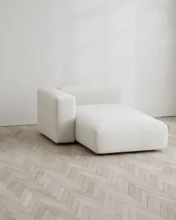 Layered Rosso Lounge Right Linen Look