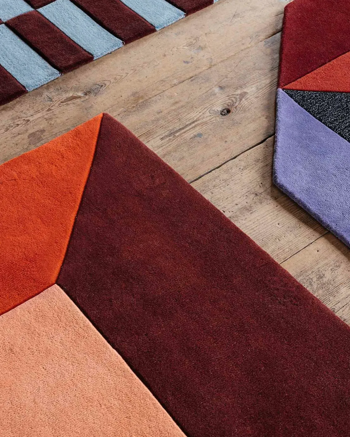 Layered Teklan Box Wool Rug Corals