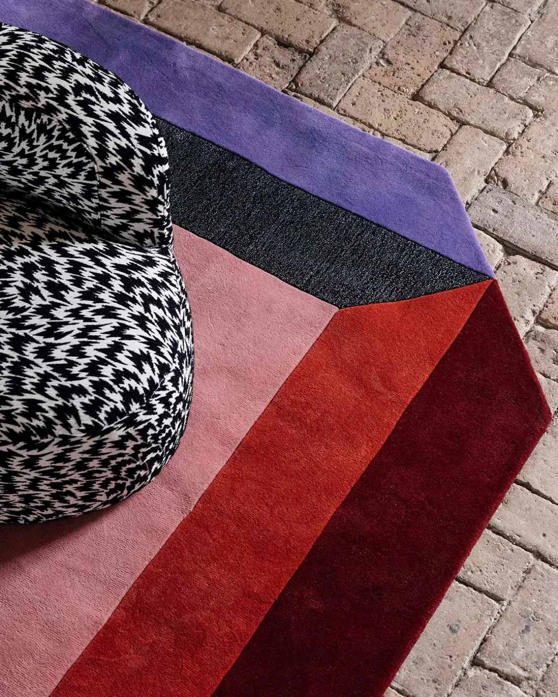Layered Teklan Crystal Wool Rug Spectrum