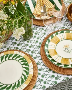 Pick a Poppy Swirl Dinner Plate Green
