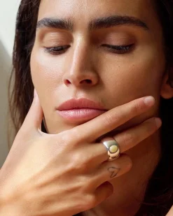 Ragbag Reflection Topaz Ring Silver