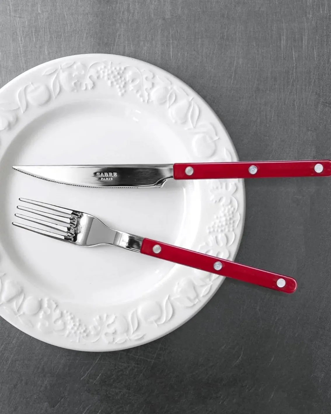 Sabre Paris Bistro Dinner Knife Burgundy