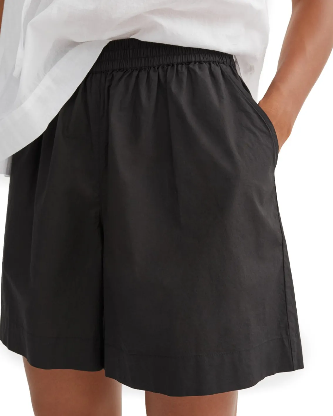 Skall Studio Edgar Shorts Black