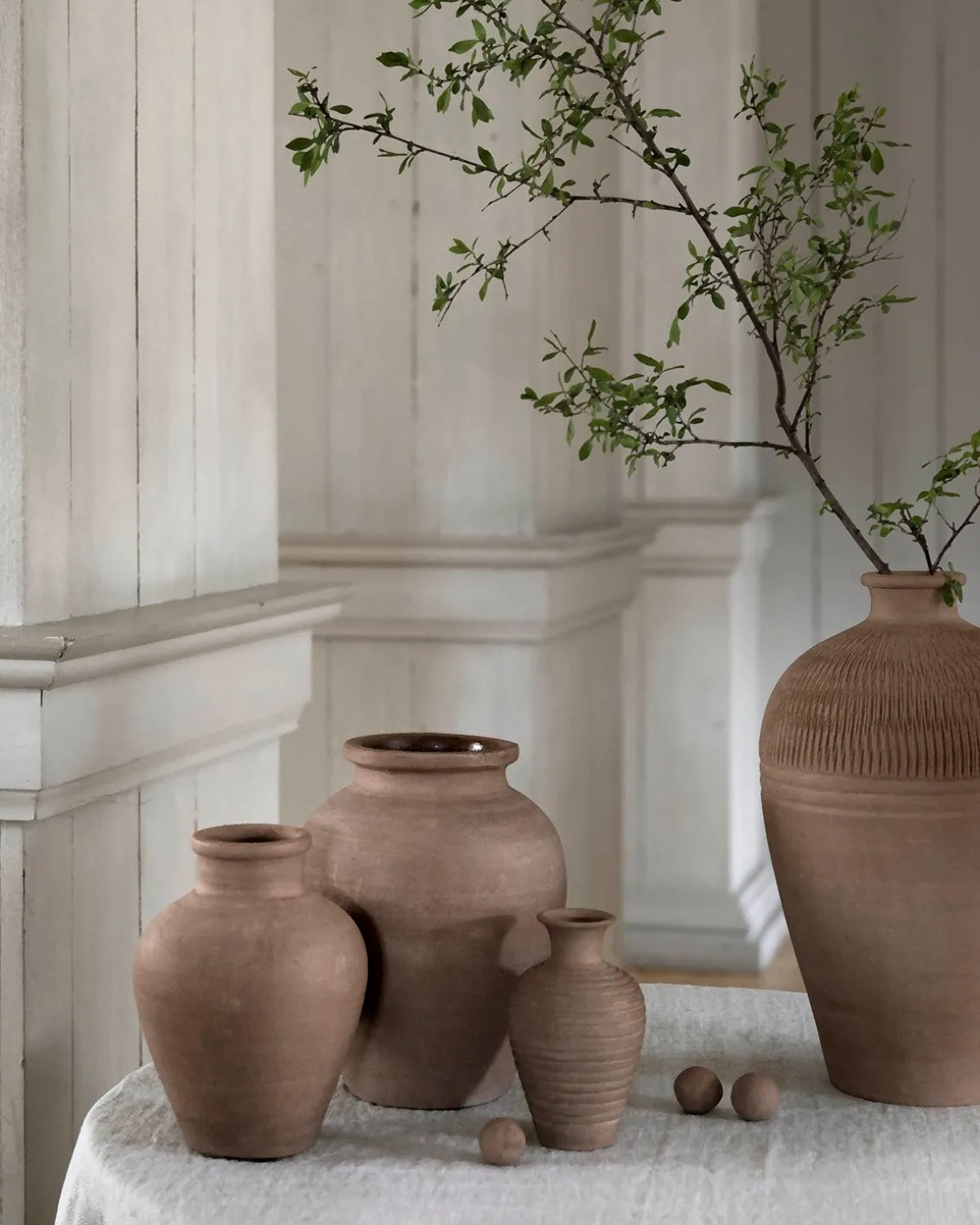 Tell me More Terracina Urn Medium Terracotta